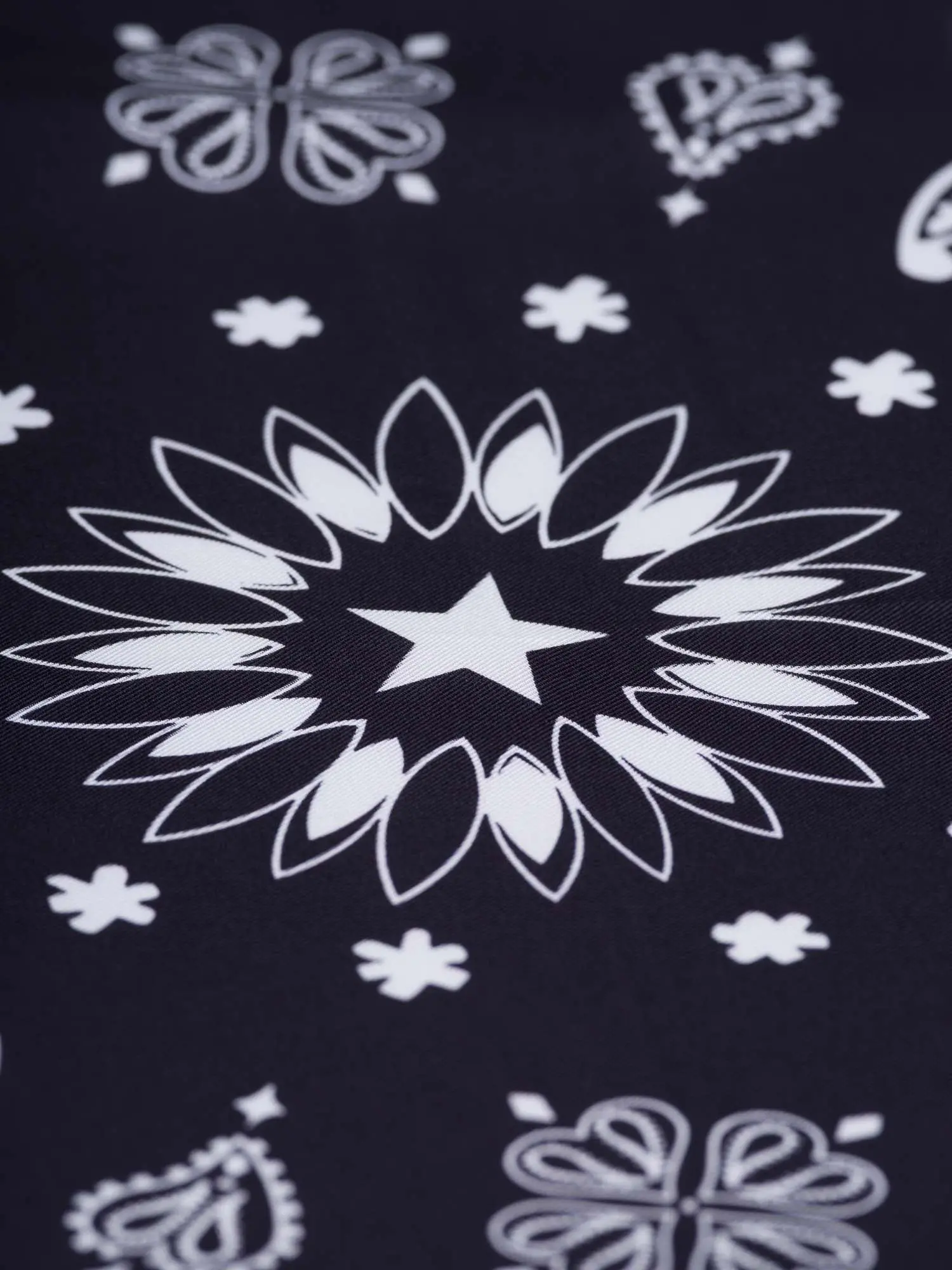 Bandana en Soie - STAR - BLACK - Petit Modèle - Image 5