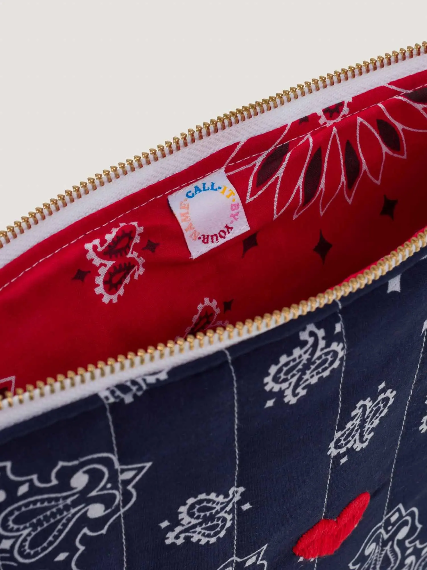 Pochette Zippée Matelassée - COEUR - Navy / Real Red - Image 5