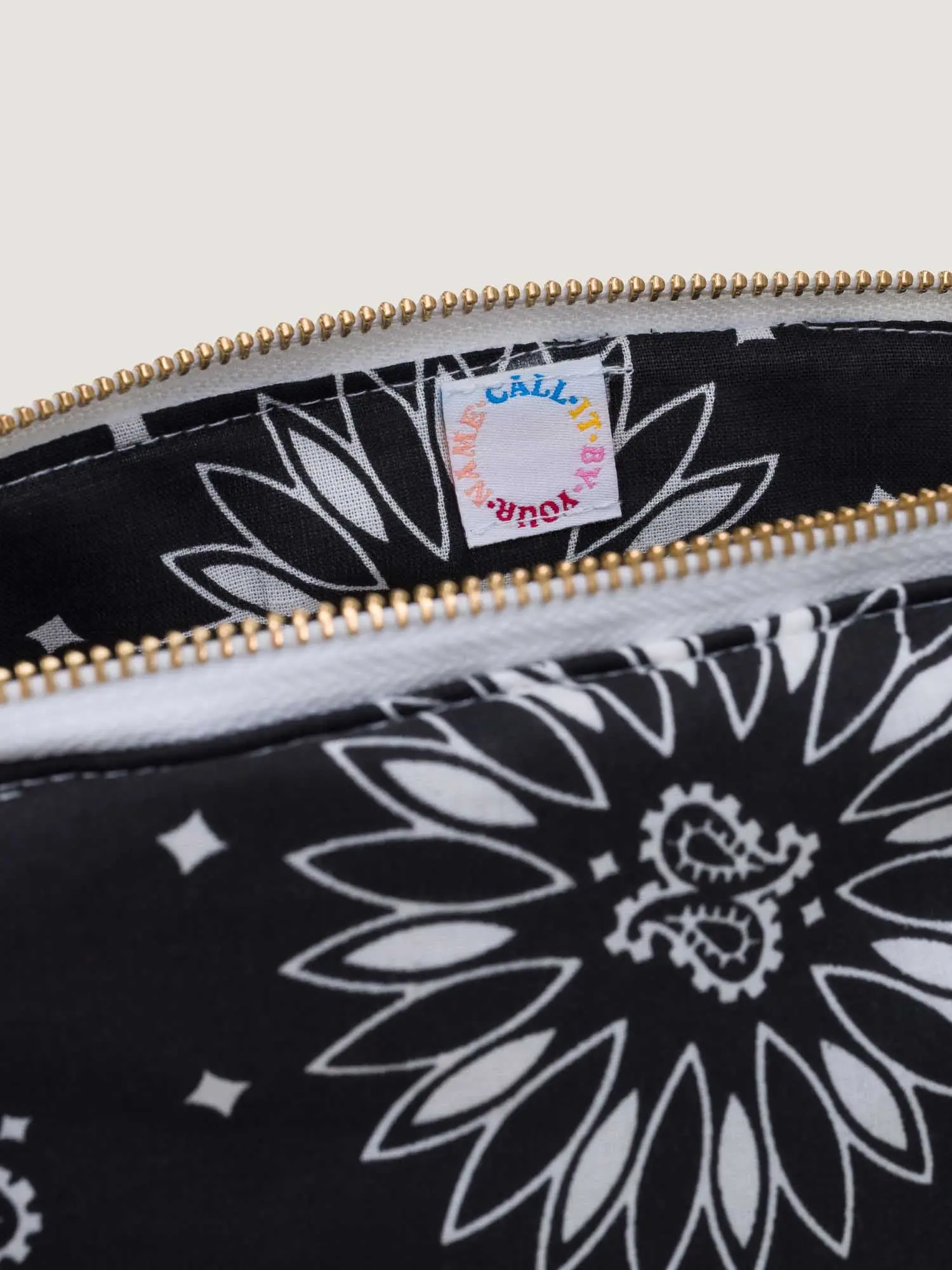 Trousse de toilette - HAPPY FACE - All Black - Image 4